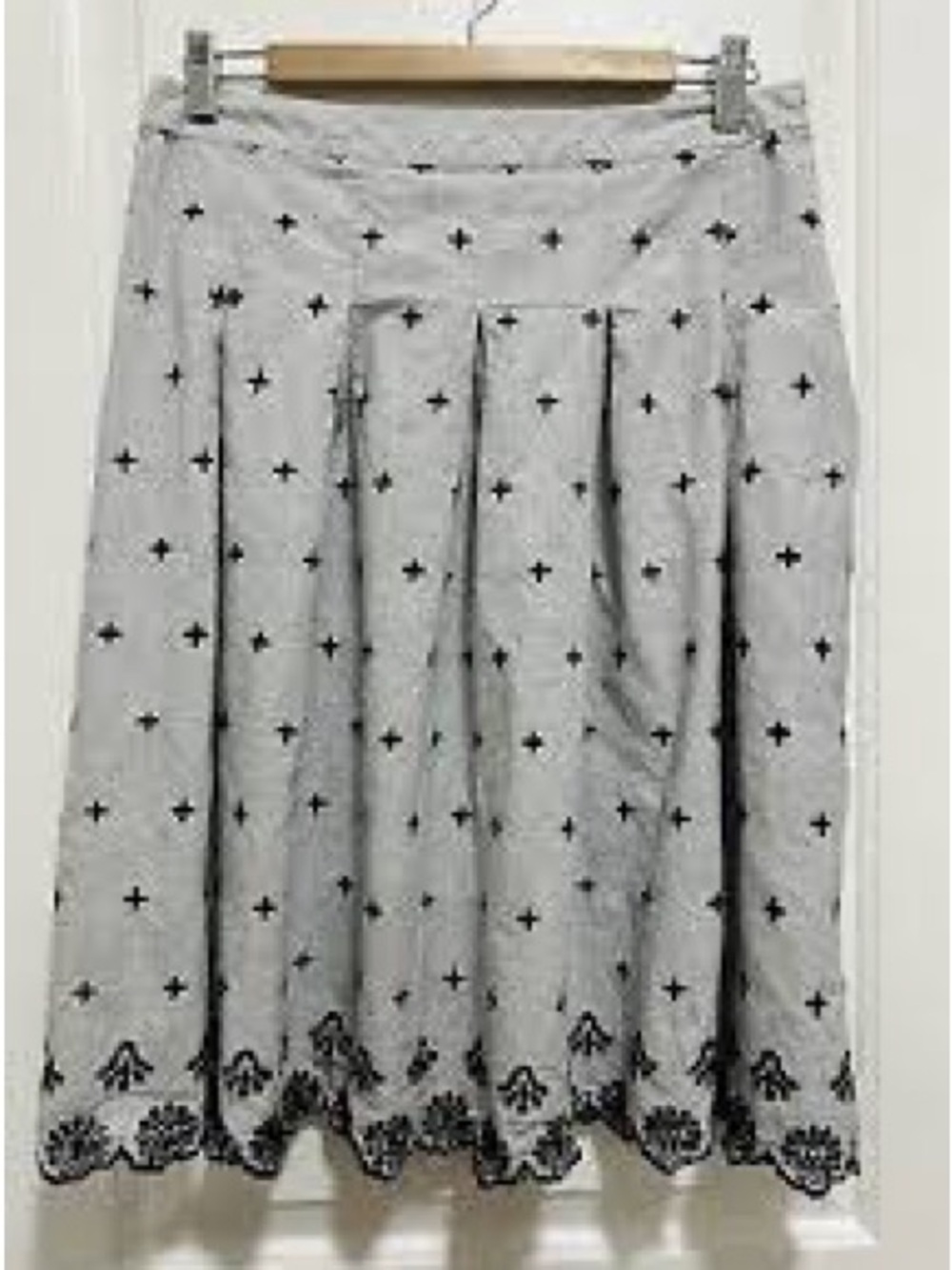 Chadwicks Gray A-Line Skirt with Black Embroidery